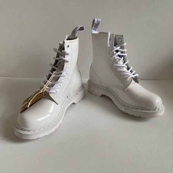 NWT Dr. Martens 1460 White Monochromatic Patent Leather Women's Boots Size 6 - Picture 3 of 16